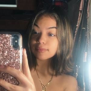 Meet your Posher, Tania